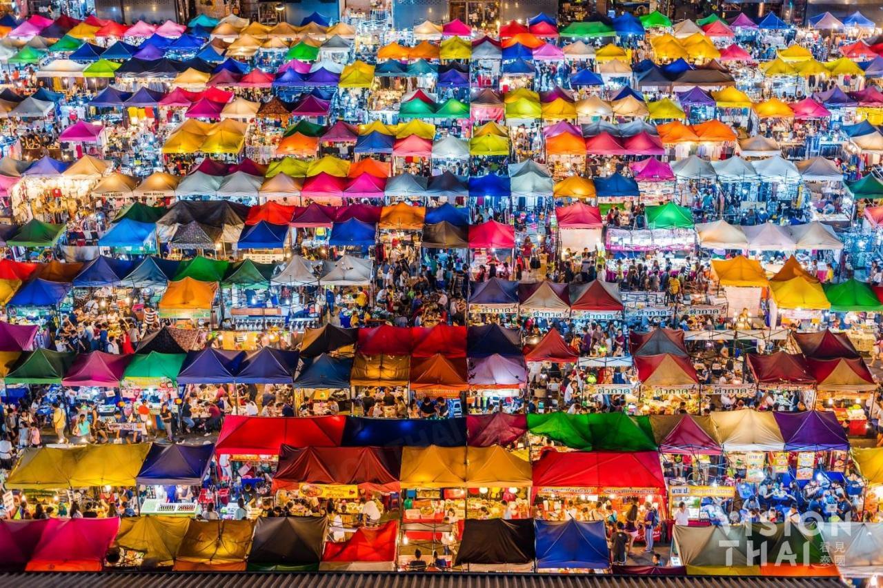 Matini Ratchada 32 Hotel Bangkok Ngoại thất bức ảnh