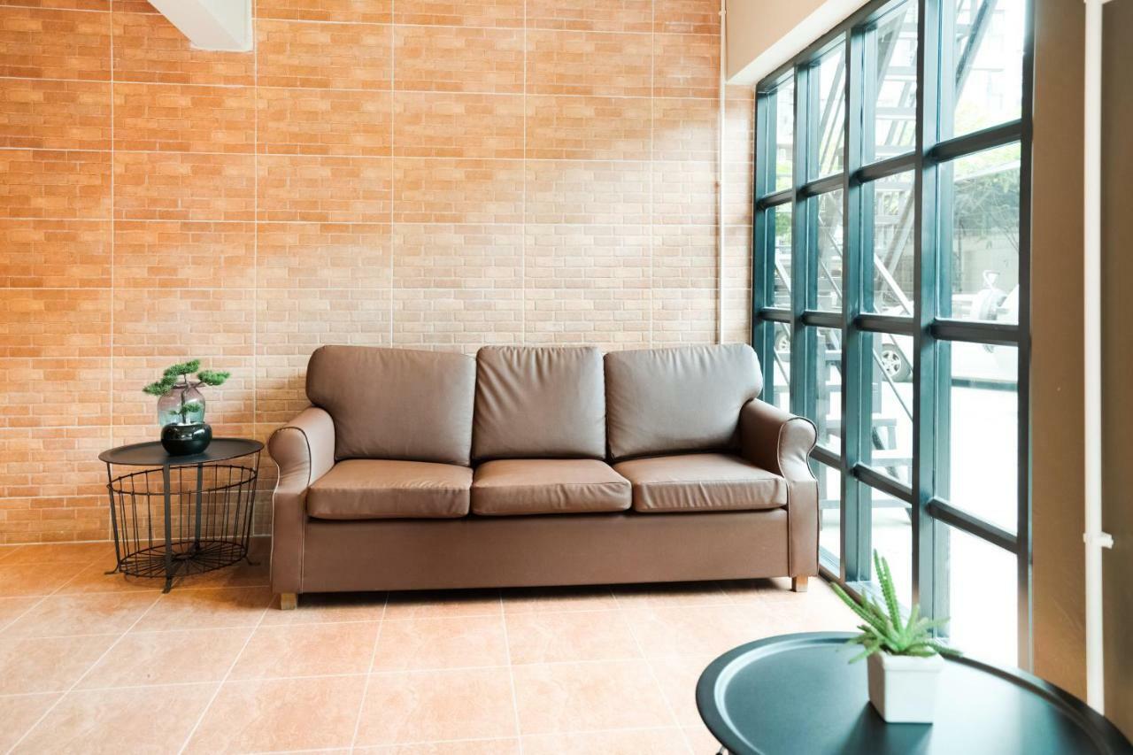 Matini Ratchada 32 Hotel Bangkok Ngoại thất bức ảnh