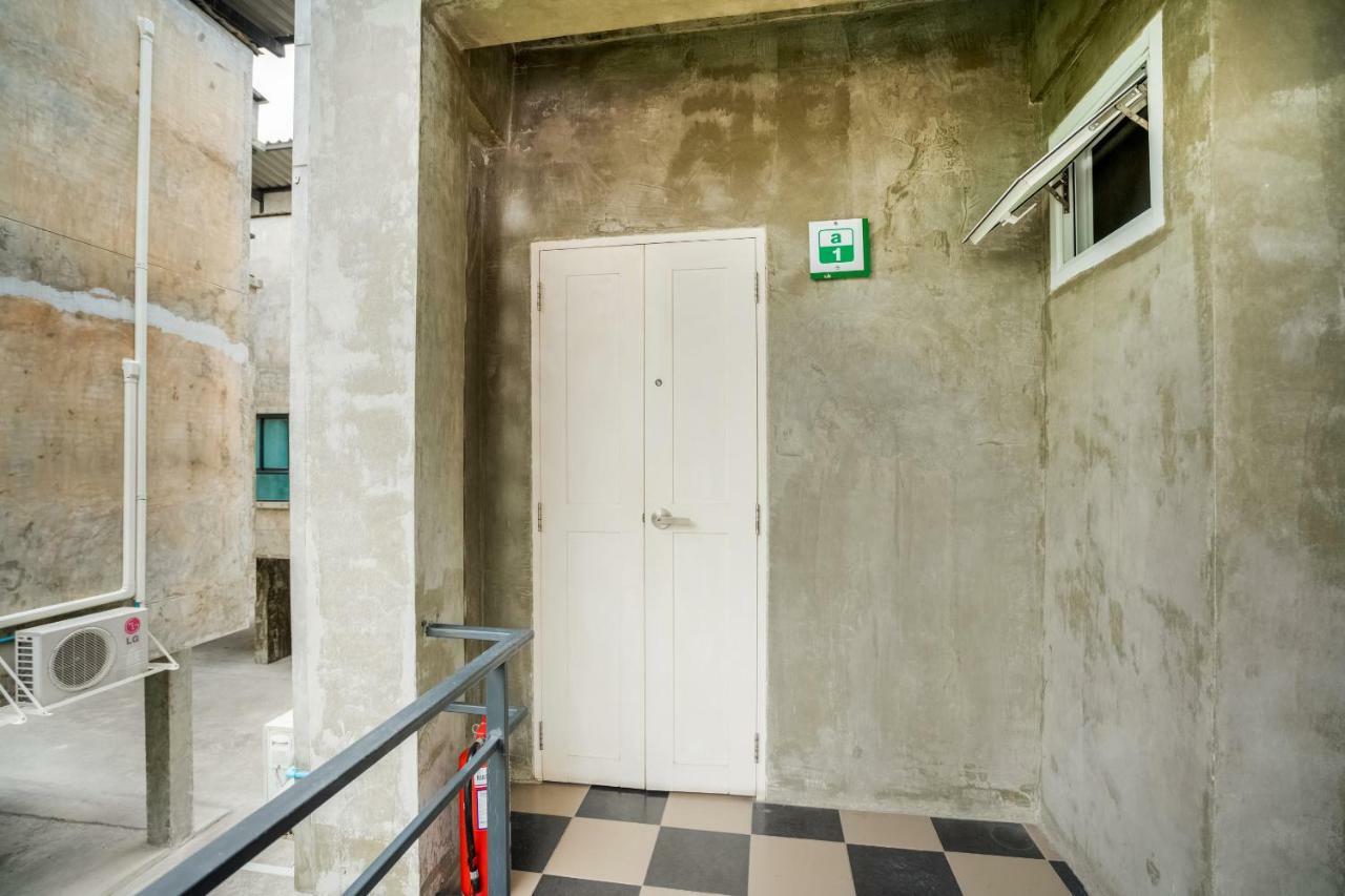 Matini Ratchada 32 Hotel Bangkok Ngoại thất bức ảnh