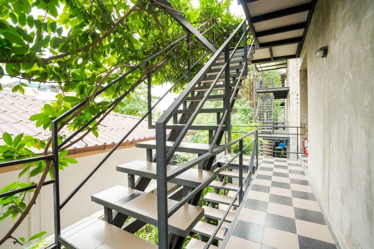 Matini Ratchada 32 Hotel Bangkok Ngoại thất bức ảnh