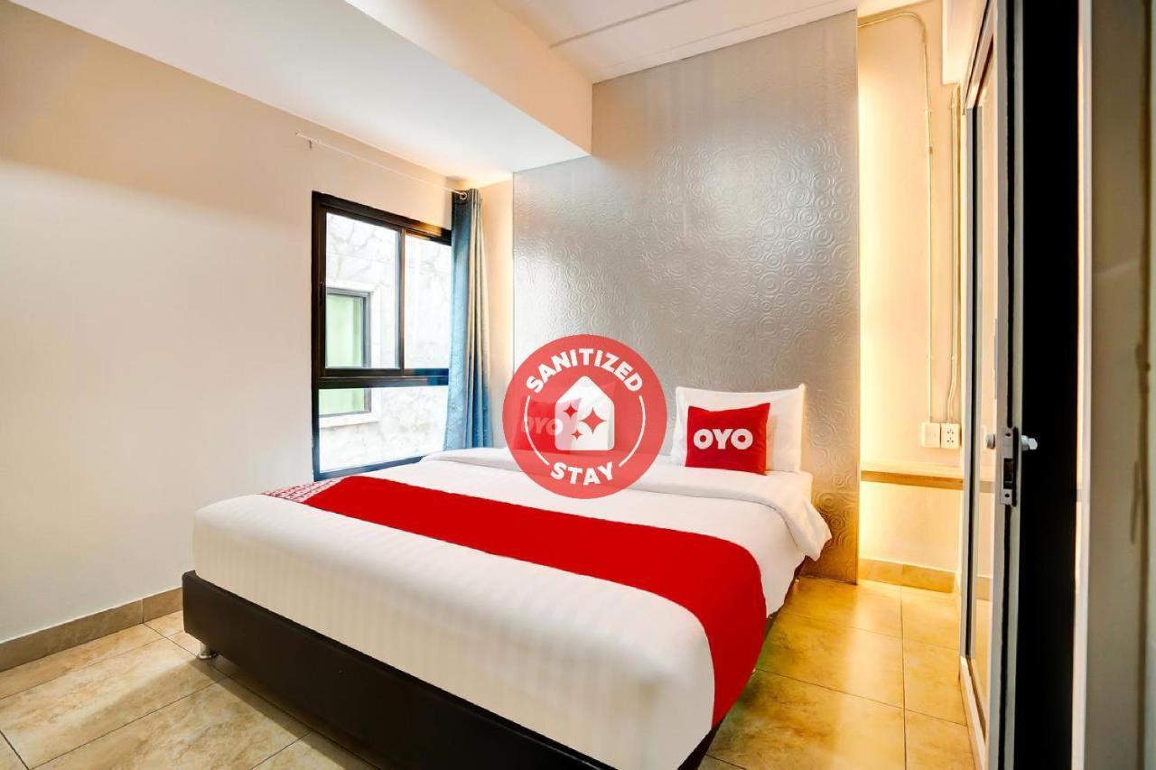 Matini Ratchada 32 Hotel Bangkok Ngoại thất bức ảnh